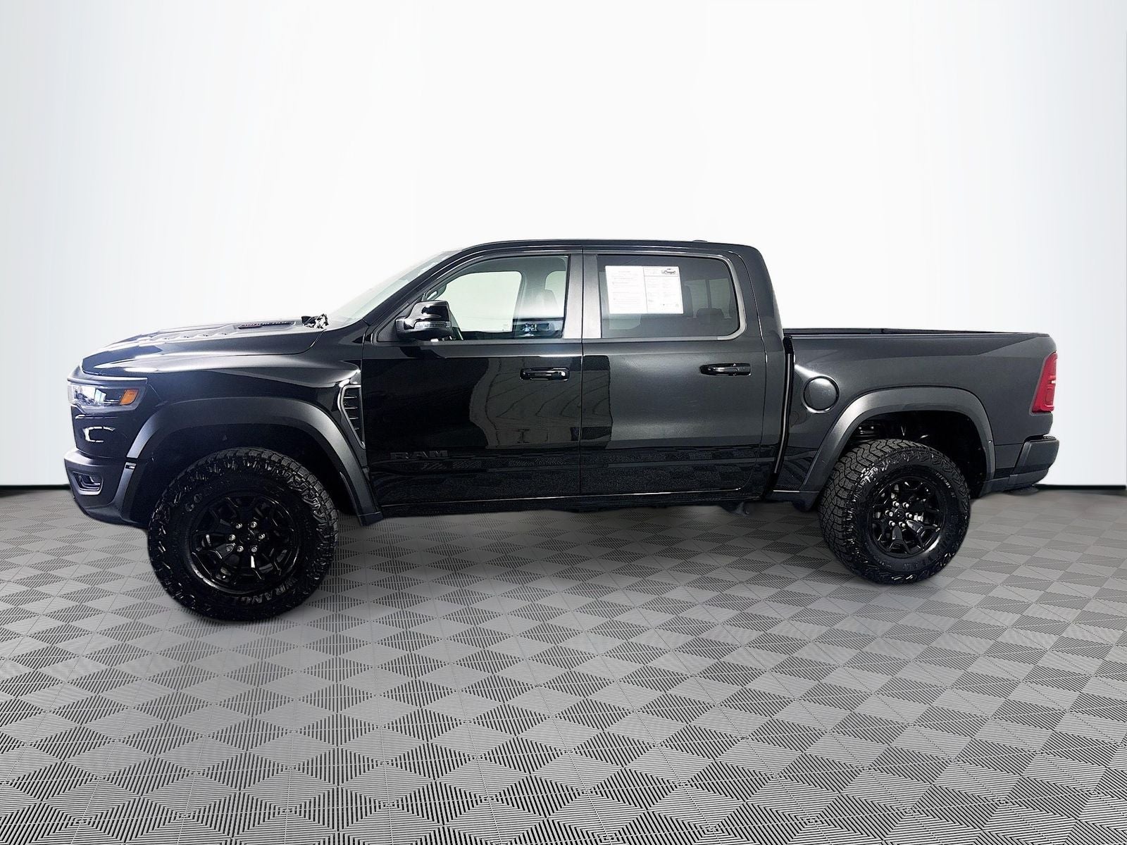2025 RAM 1500 RHO