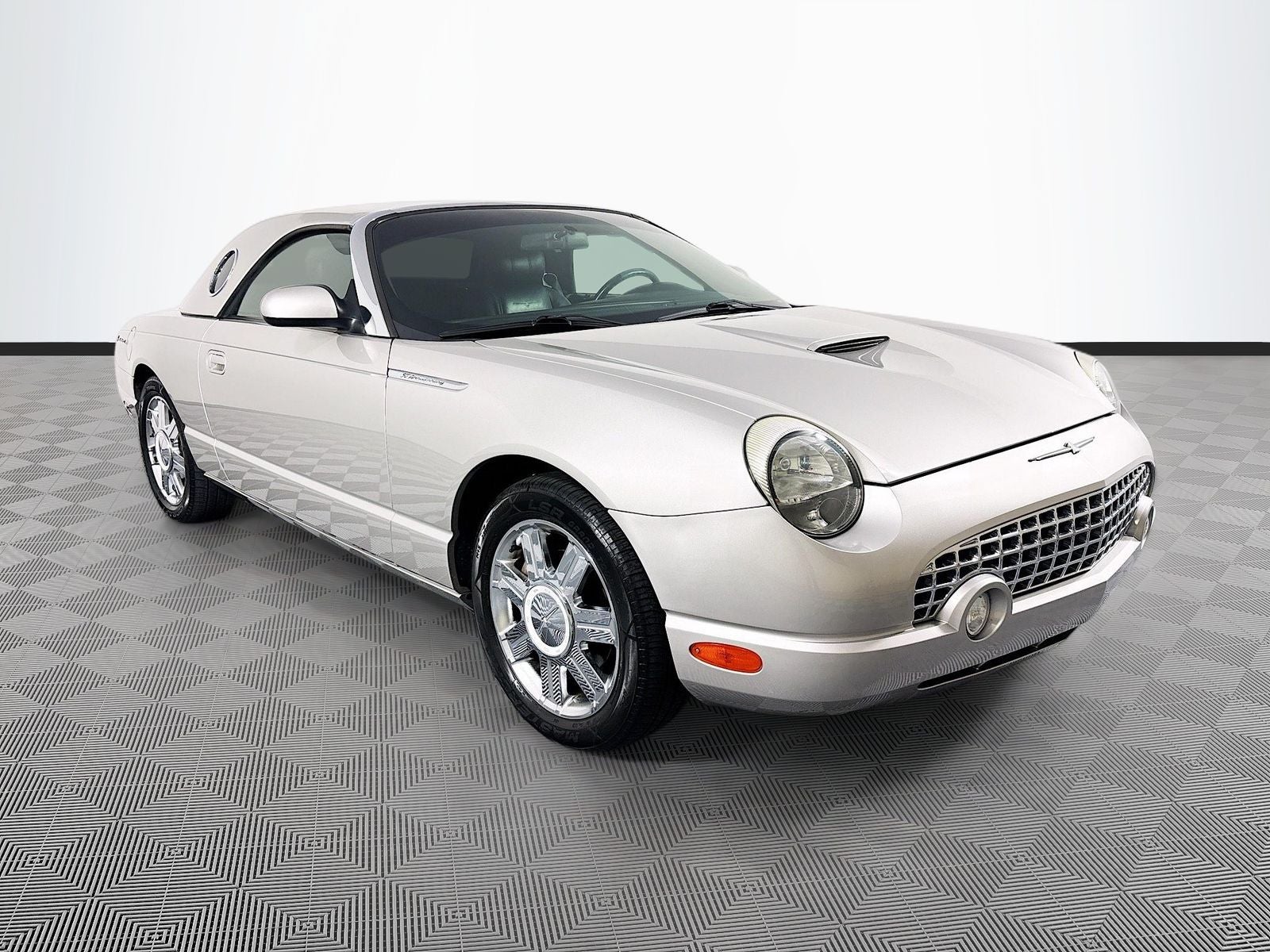2005 Ford Thunderbird Base