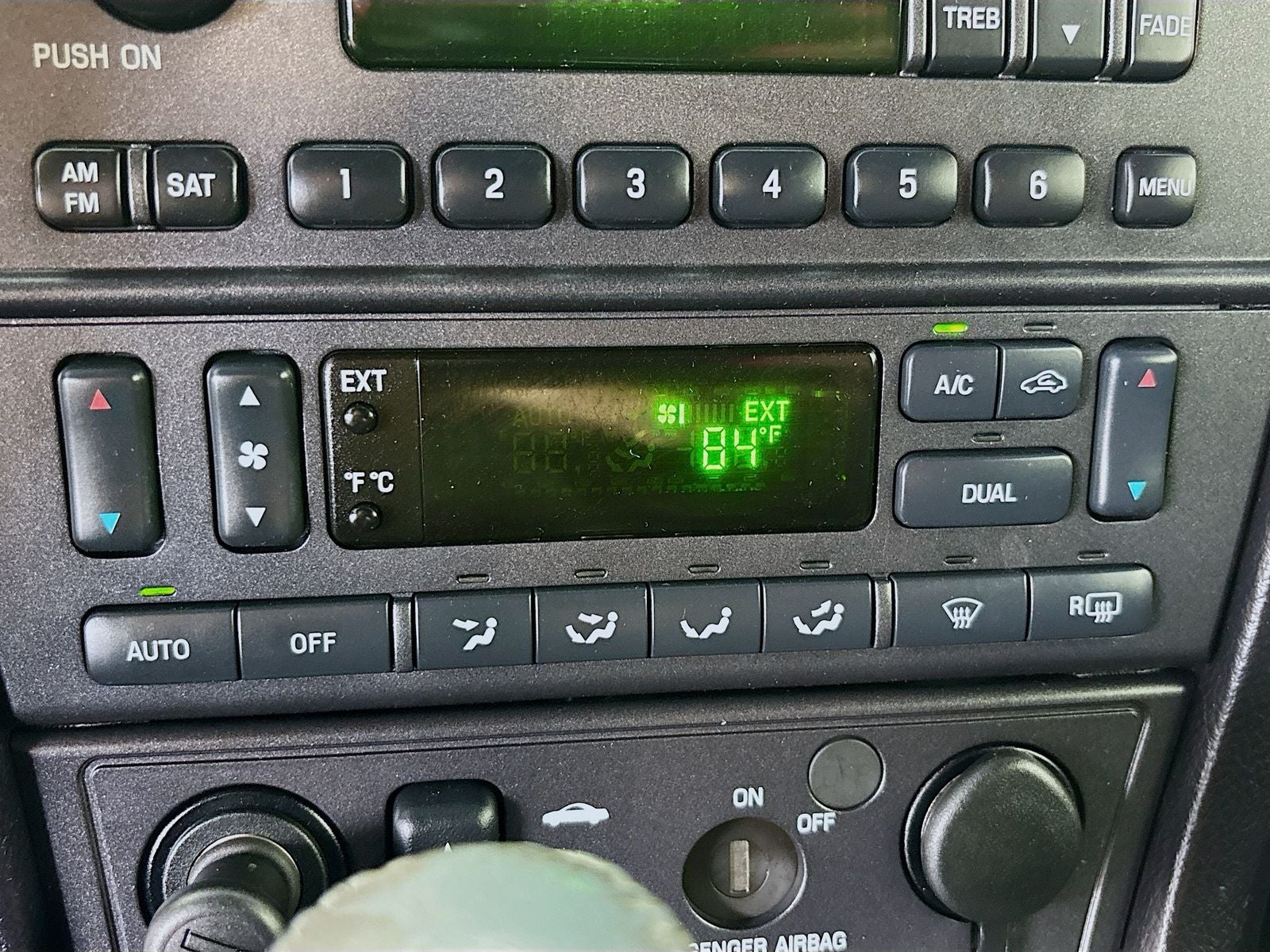 2005 Ford Thunderbird Base