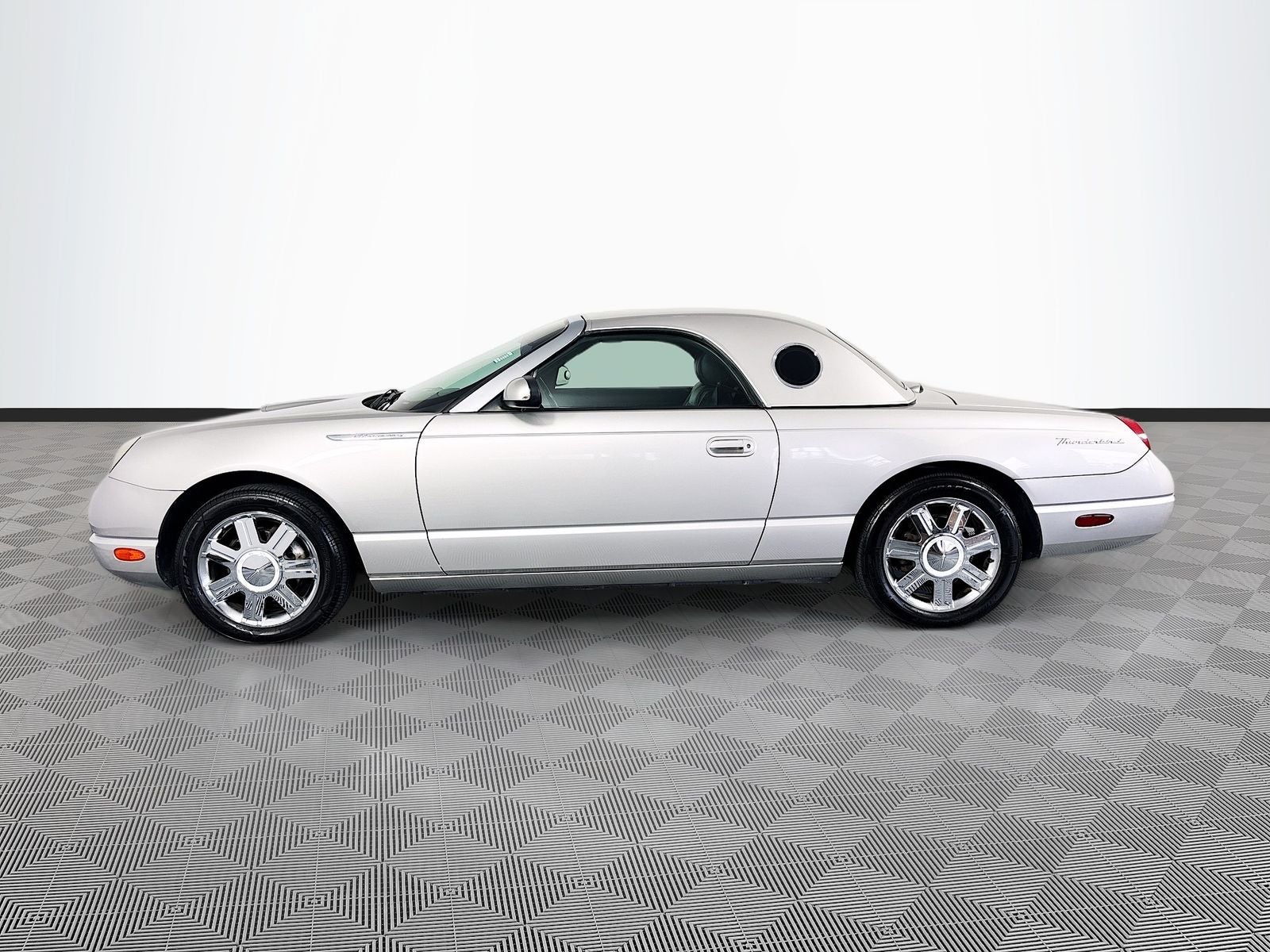 2005 Ford Thunderbird Base
