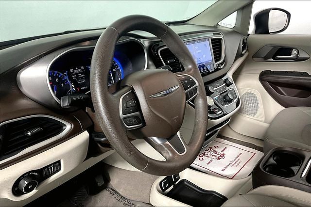 2017 Chrysler Pacifica Touring L