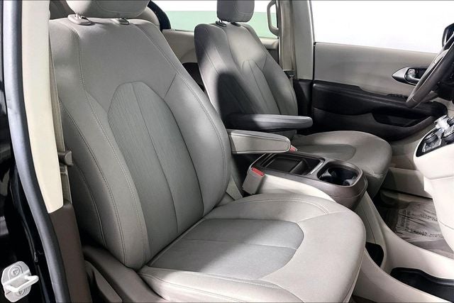 2017 Chrysler Pacifica Touring L