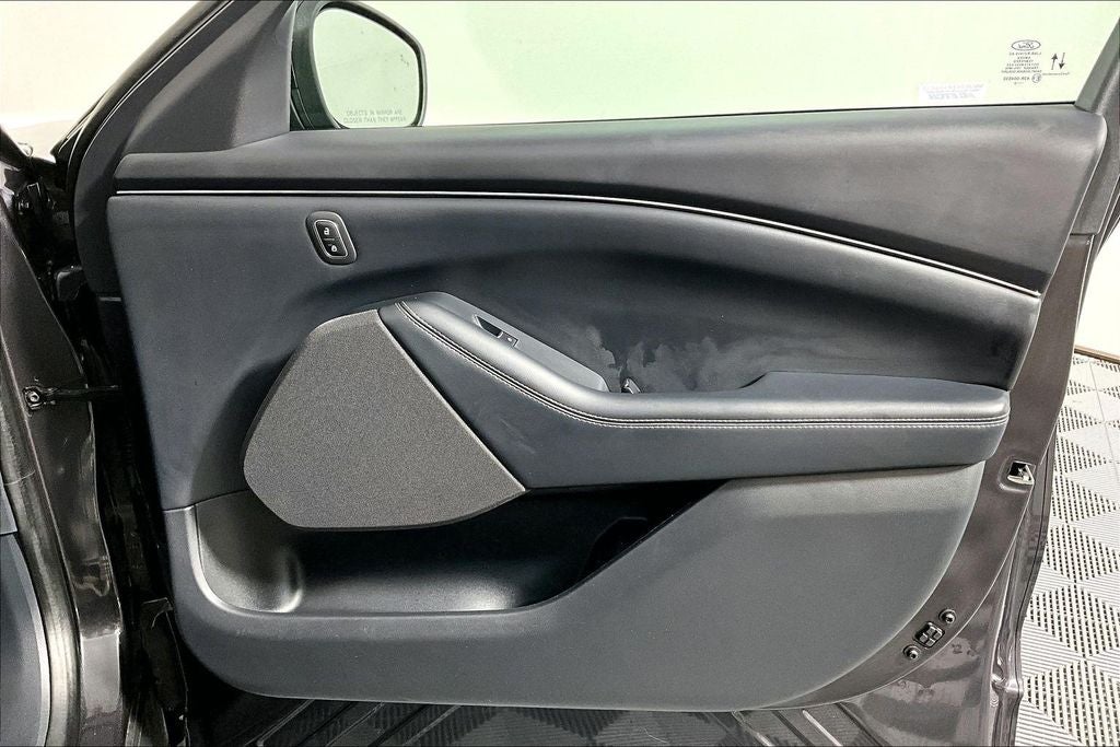 2022 Ford Mustang Mach-E Select