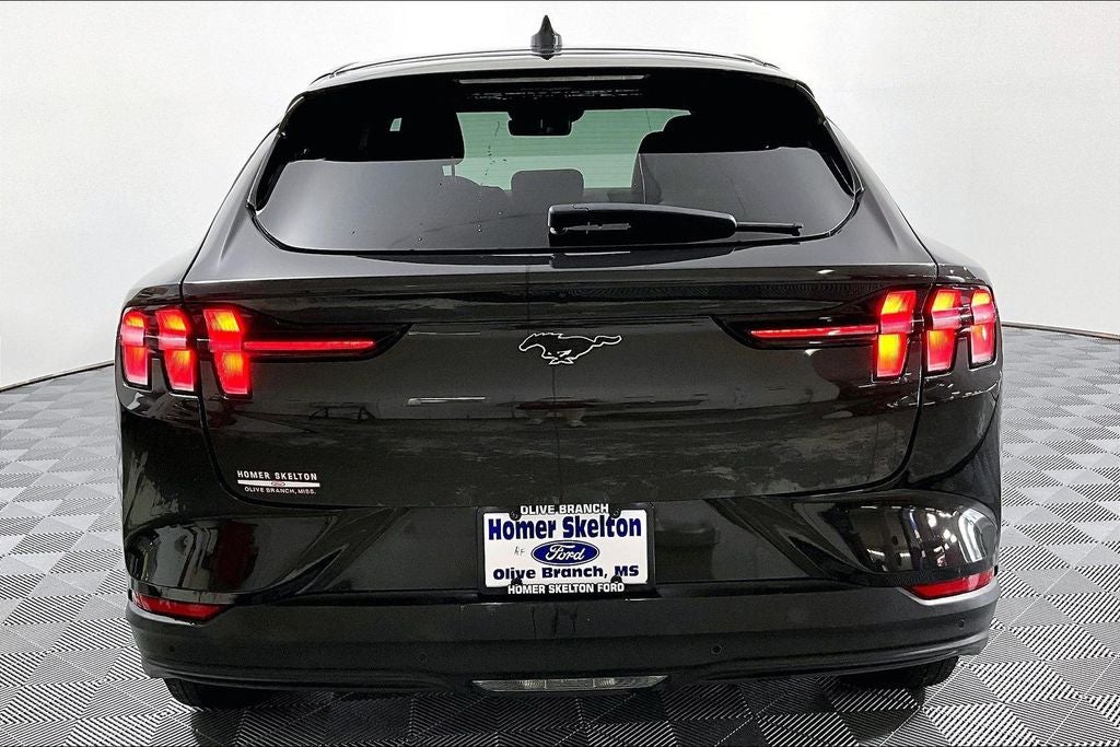 2022 Ford Mustang Mach-E Select