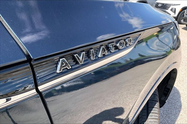2022 Lincoln Aviator Plug-In Hybrid Black Label Grand Touring