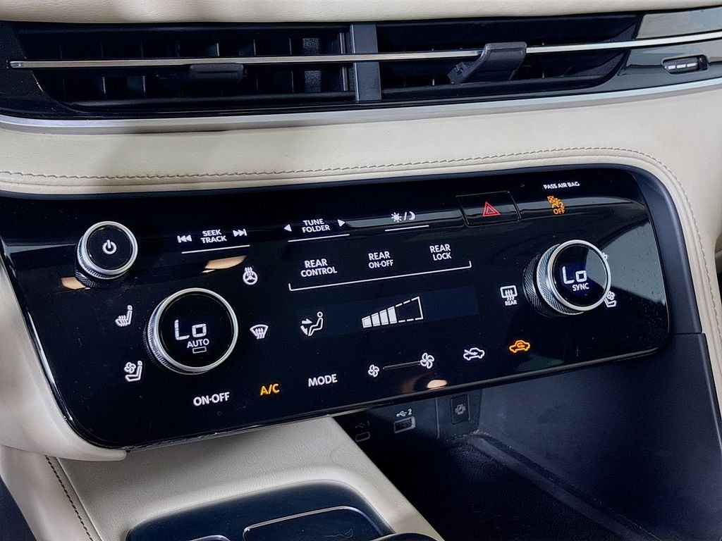 2023 INFINITI QX60 LUXE