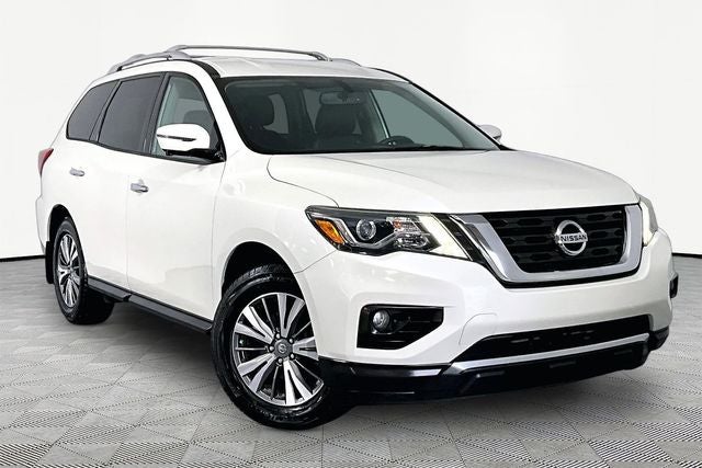 2017 Nissan Pathfinder SL