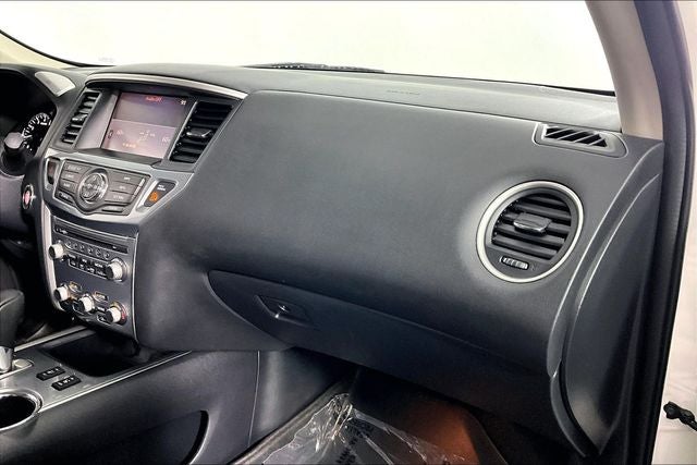 2017 Nissan Pathfinder SL