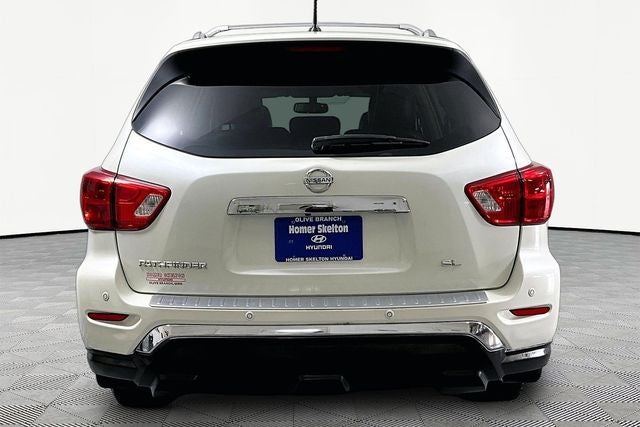 2017 Nissan Pathfinder SL