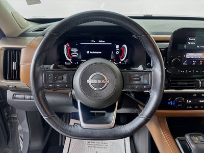 2023 Nissan Pathfinder Platinum