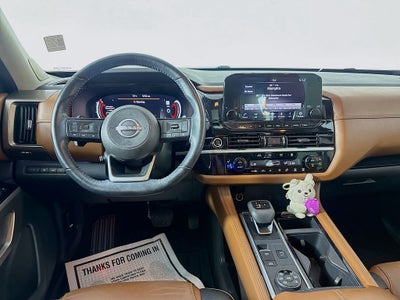2023 Nissan Pathfinder Platinum