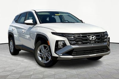 2026 Hyundai TUCSON SE