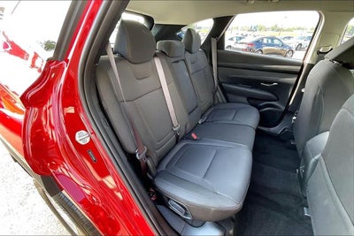 2026 Hyundai TUCSON SE