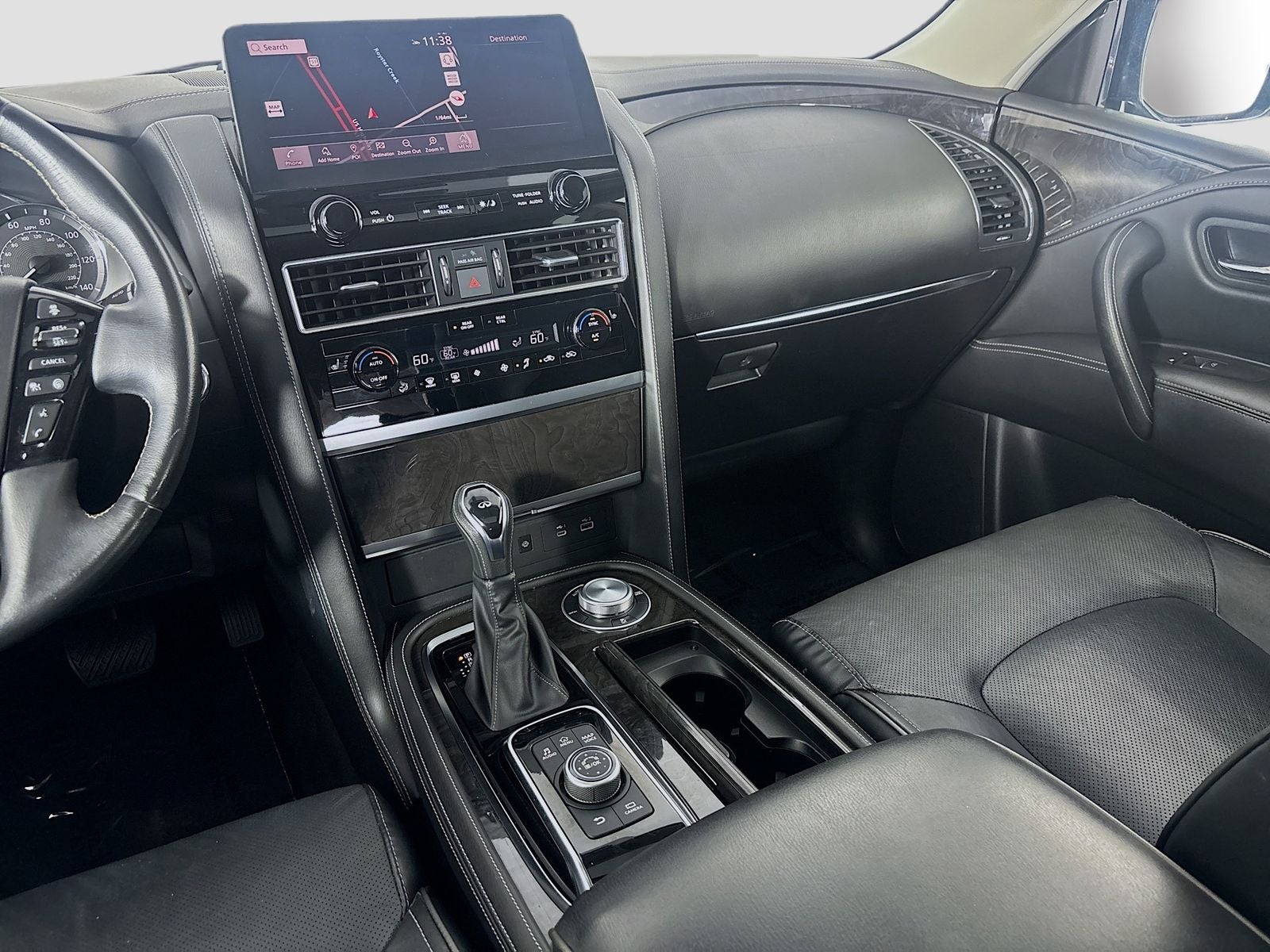 2024 INFINITI QX80 LUXE