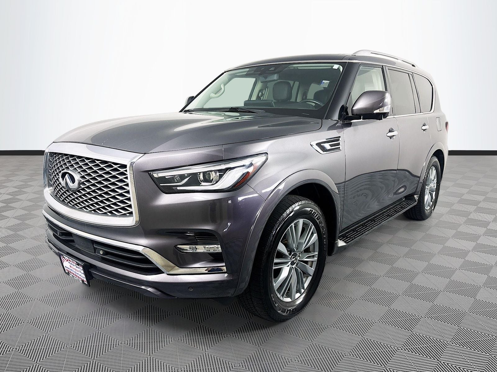 2024 INFINITI QX80 LUXE