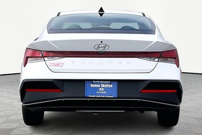 2026 Hyundai ELANTRA SE