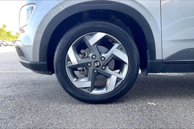 2024 Hyundai VENUE SEL