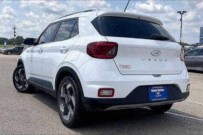 2023 Hyundai VENUE SEL