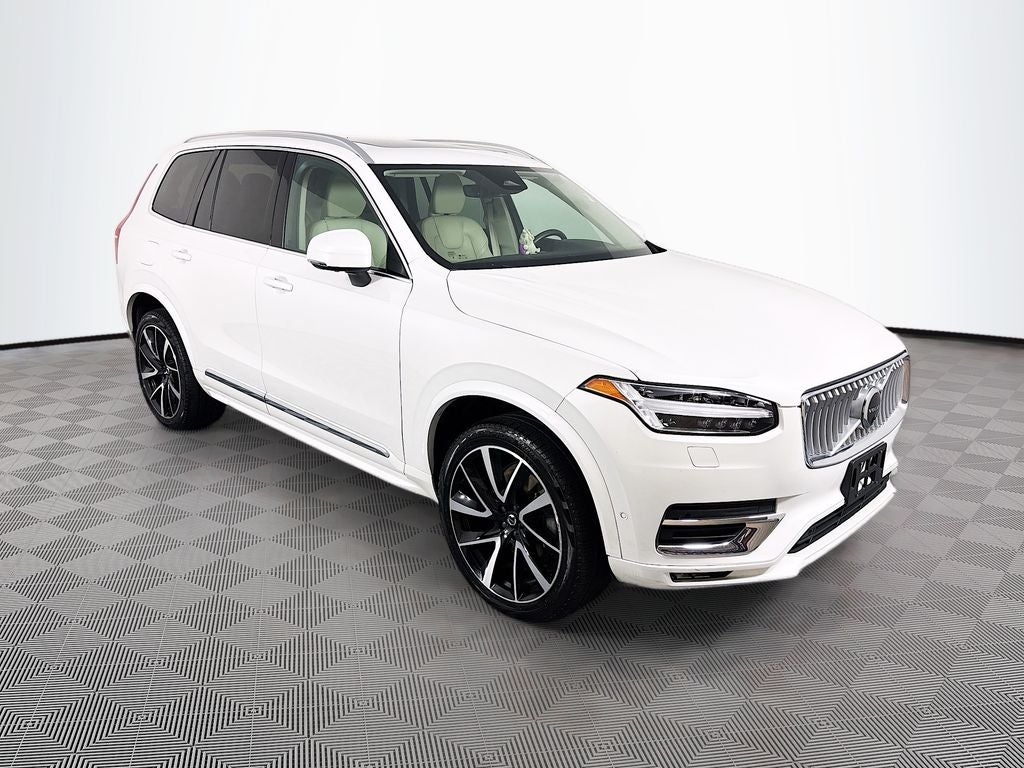 2024 Volvo XC90 B6 Plus Bright Theme