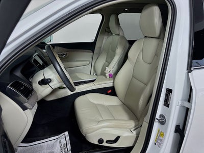 2024 Volvo XC90 B6 Plus Bright Theme