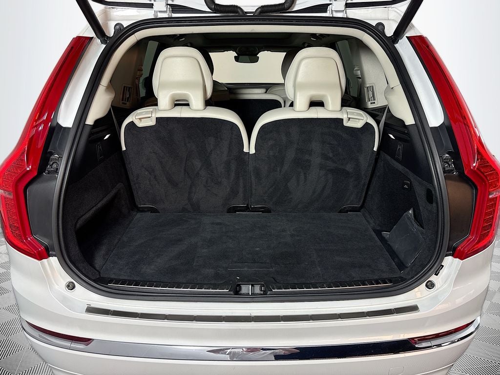 2024 Volvo XC90 B6 Plus Bright Theme