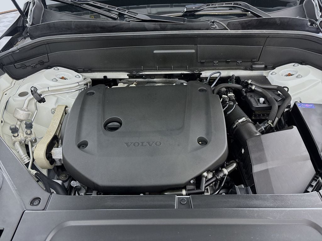 2024 Volvo XC90 B6 Plus Bright Theme