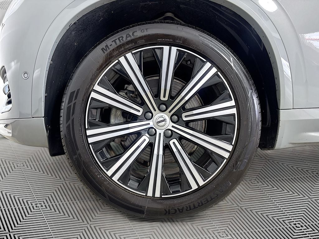 2024 Volvo XC90 B6 Plus Bright Theme