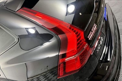 2024 Volvo XC60 B5 Ultimate Dark Theme