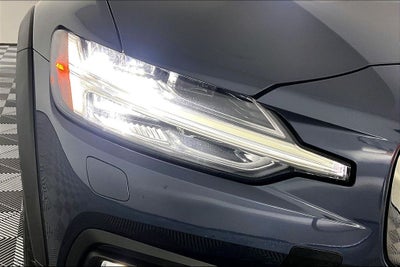 2025 Volvo V60 Cross Country B5 Plus