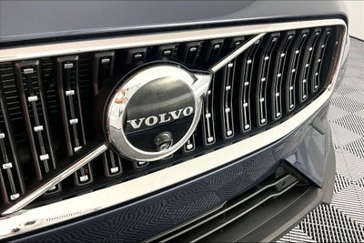 2025 Volvo V60 Cross Country B5 Plus