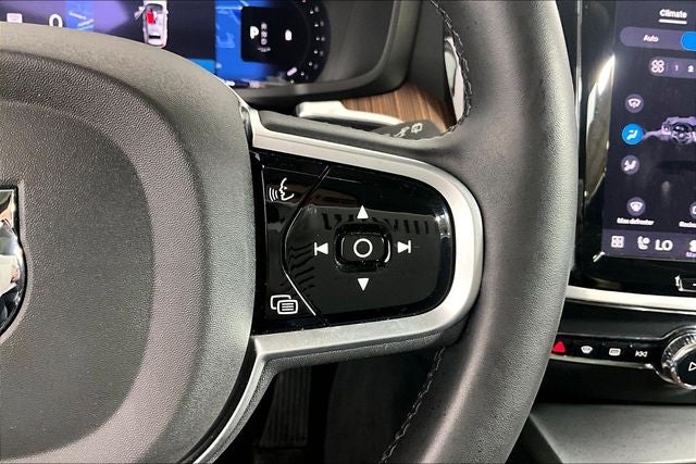 2025 Volvo V60 Cross Country B5 Plus