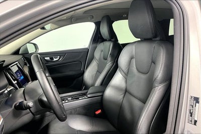 2025 Volvo V60 Cross Country B5 Plus
