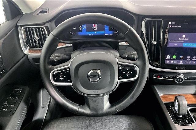 2025 Volvo V60 Cross Country B5 Plus