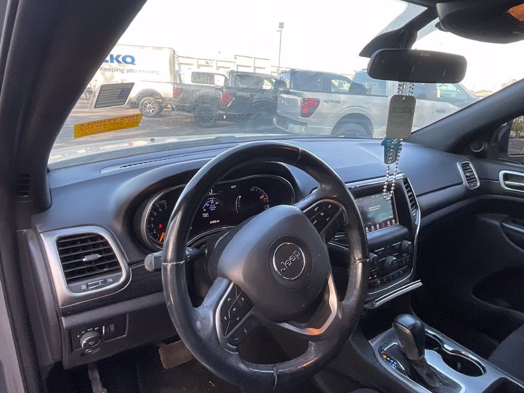 2020 Jeep Grand Cherokee Laredo