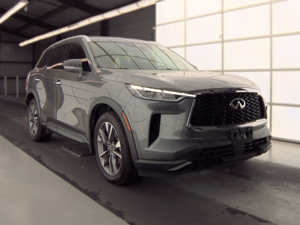 2023 INFINITI QX60 LUXE