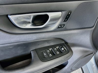 2024 Volvo S60 B5 Core Dark Theme