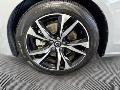 2024 Volvo S60 B5 Core Dark Theme