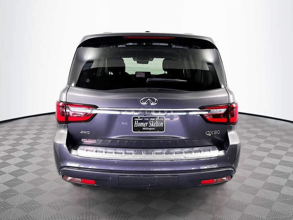 2024 INFINITI QX80 LUXE