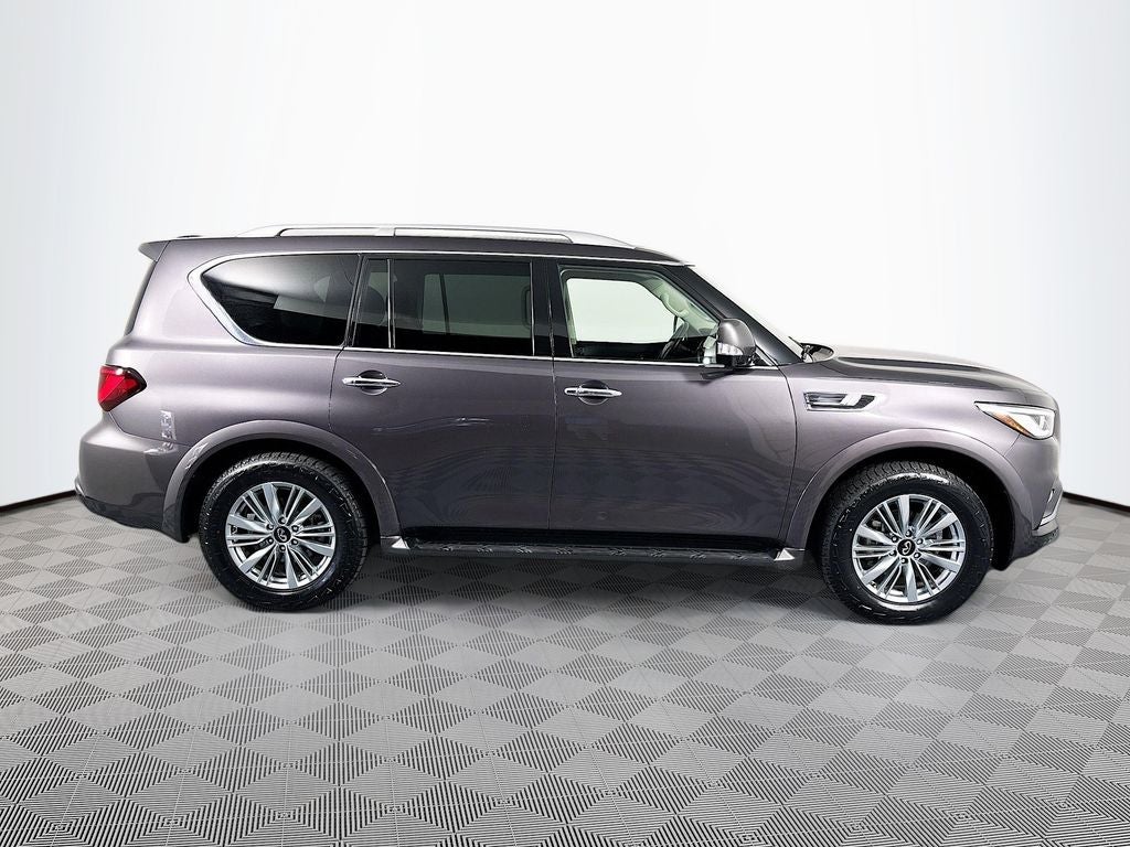 2024 INFINITI QX80 LUXE