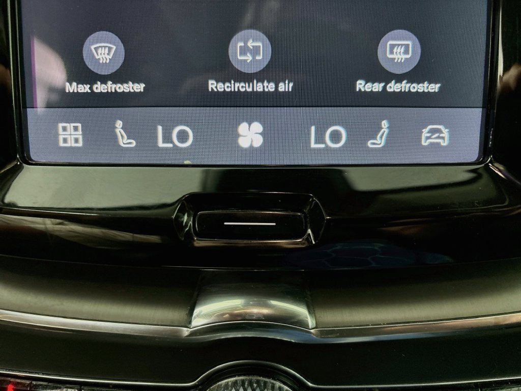2024 Volvo XC60 B5 Core